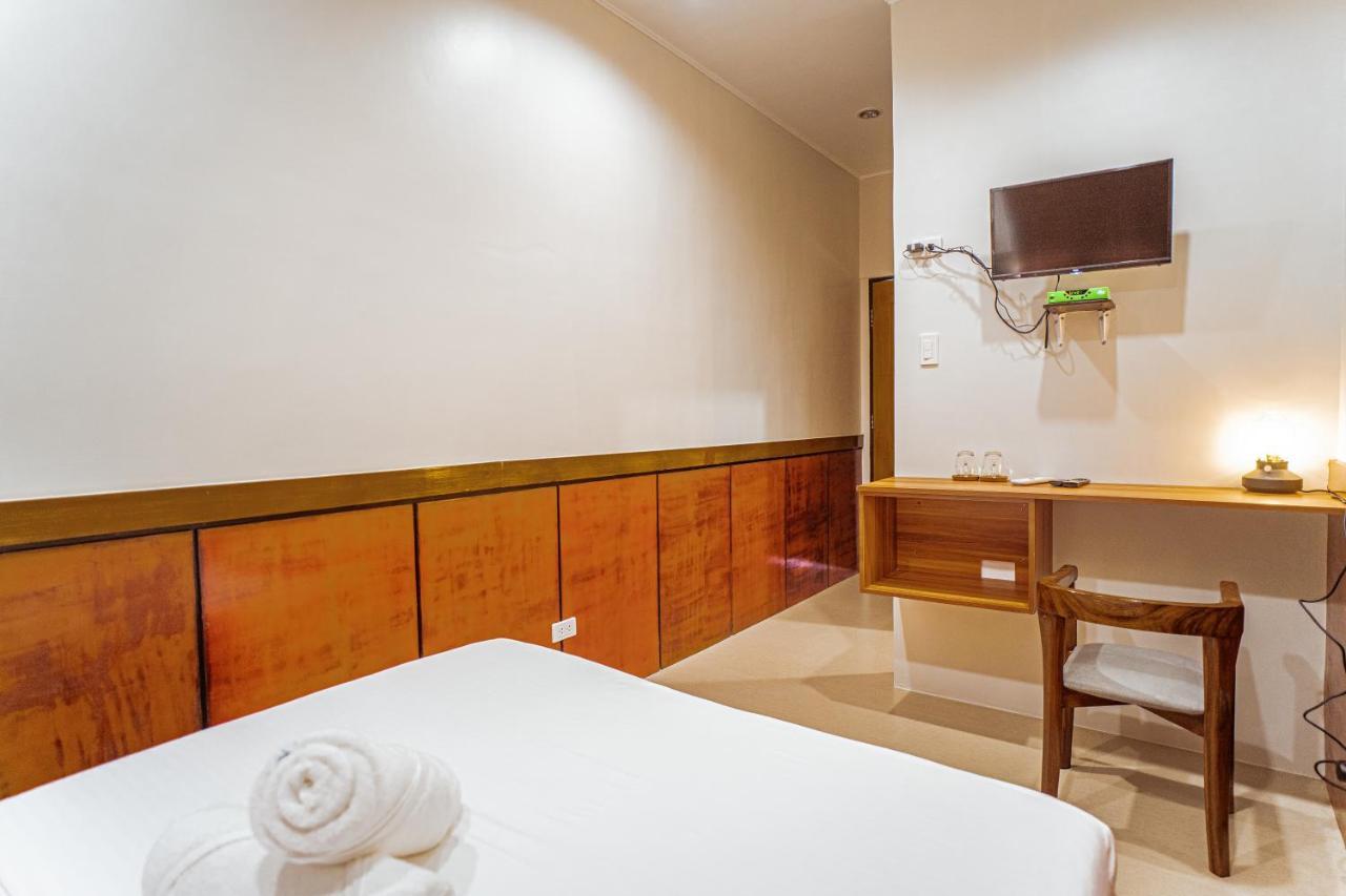Marieli Suites Near Panglao International Airport 외부 사진